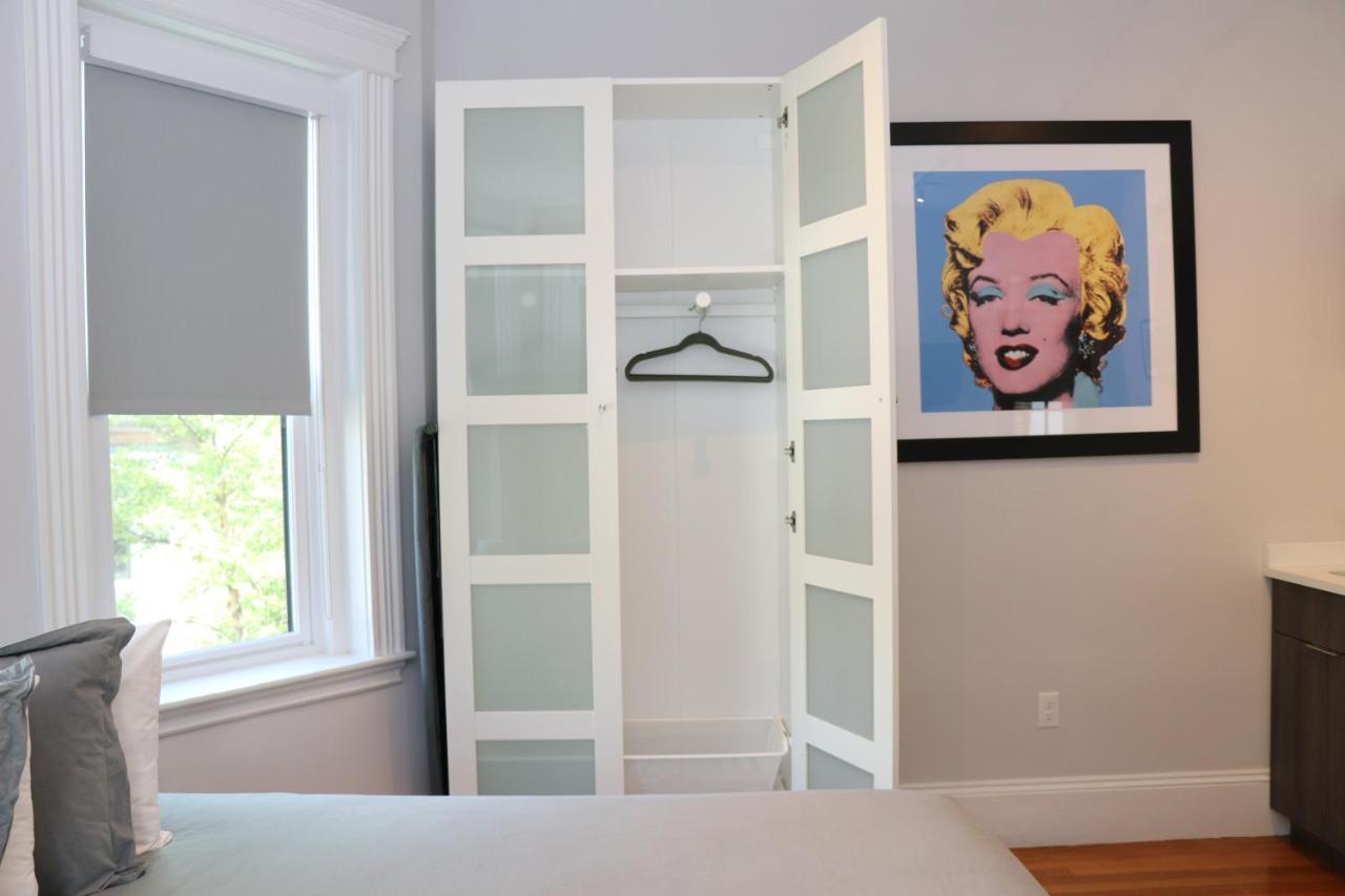 A Stylish Stay W/ A Queen Bed, Heated Floors.. #14 Brookline Exterior foto